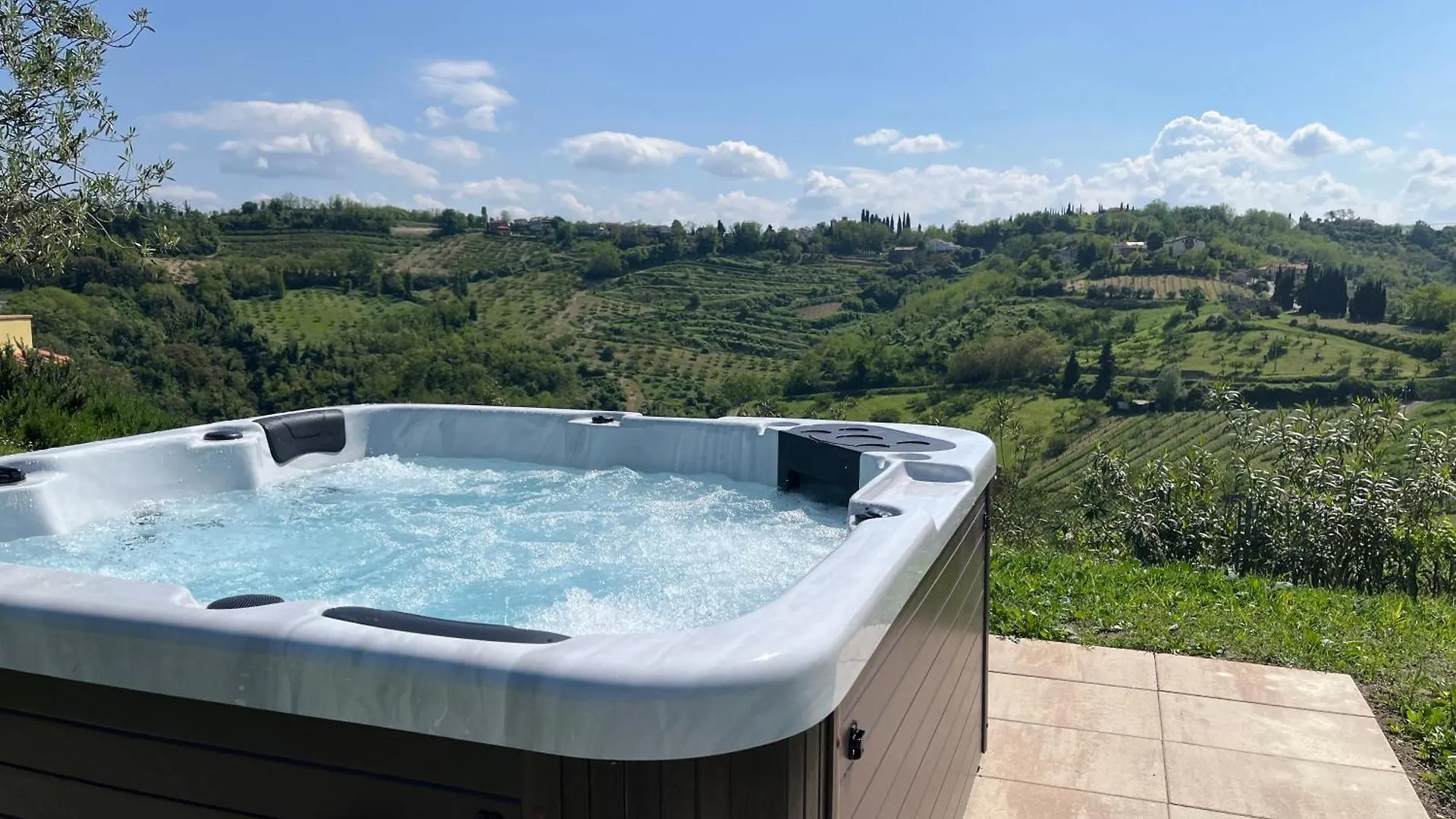 Podere Baratta Agriturismo E Cantina Collinello